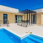 Caelora Villa