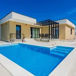 Caelora Villa *