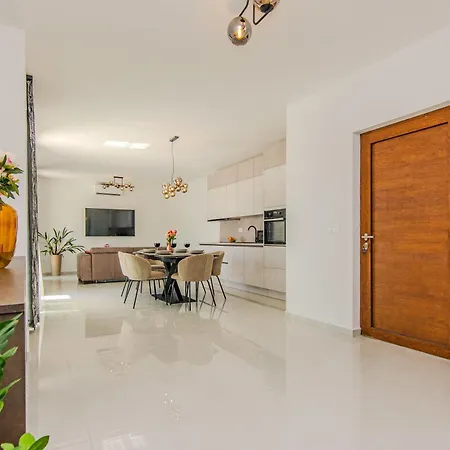 Caelora Privlaka (Zadar)