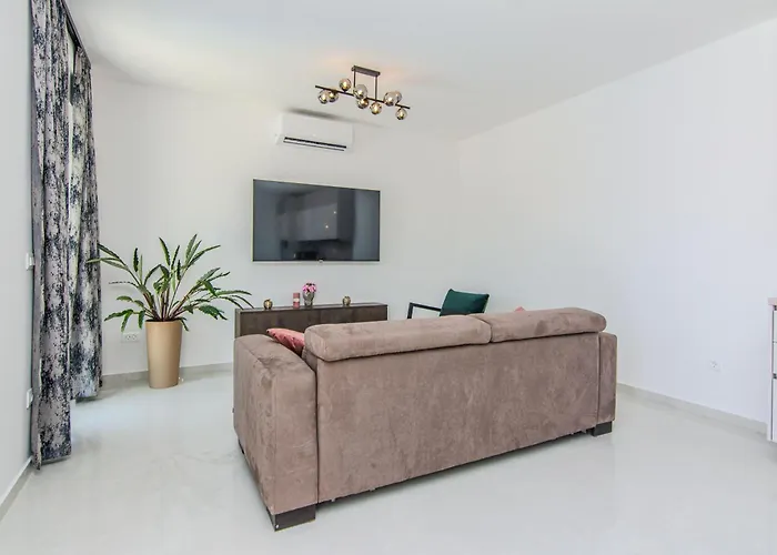 Caelora * Privlaka (Zadar)