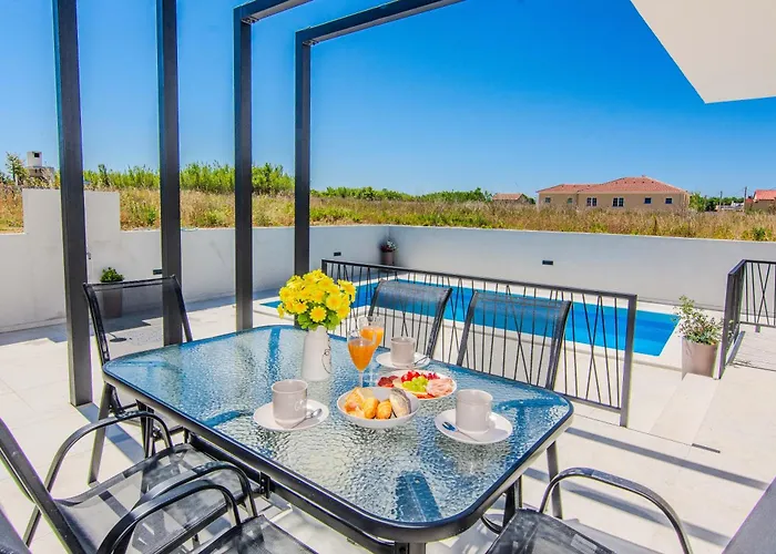 Villa Caelora