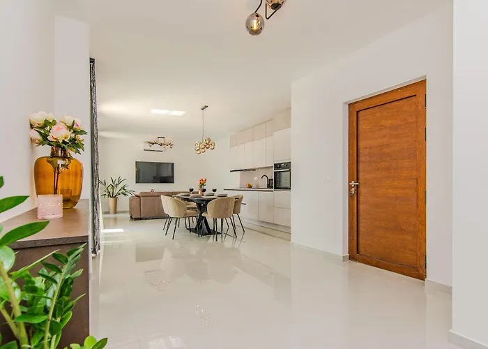 Caelora פריבלאקה